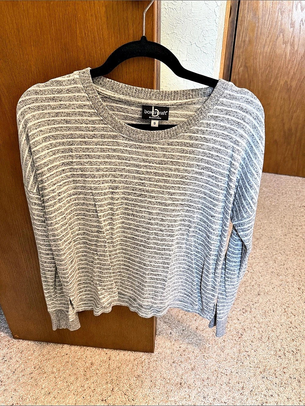 Striped Crew Neck Sweater Gray & White Medium